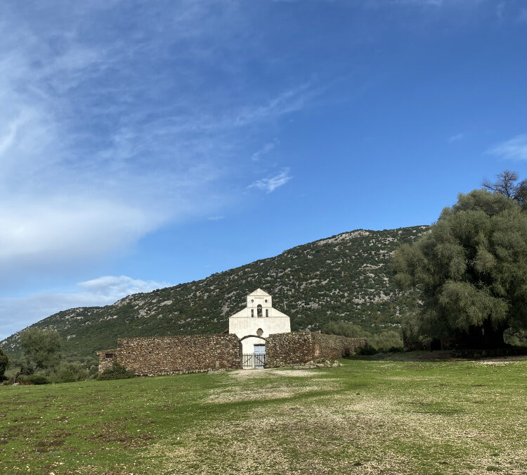 Baunei la chiesa di San Pietro in Golgo