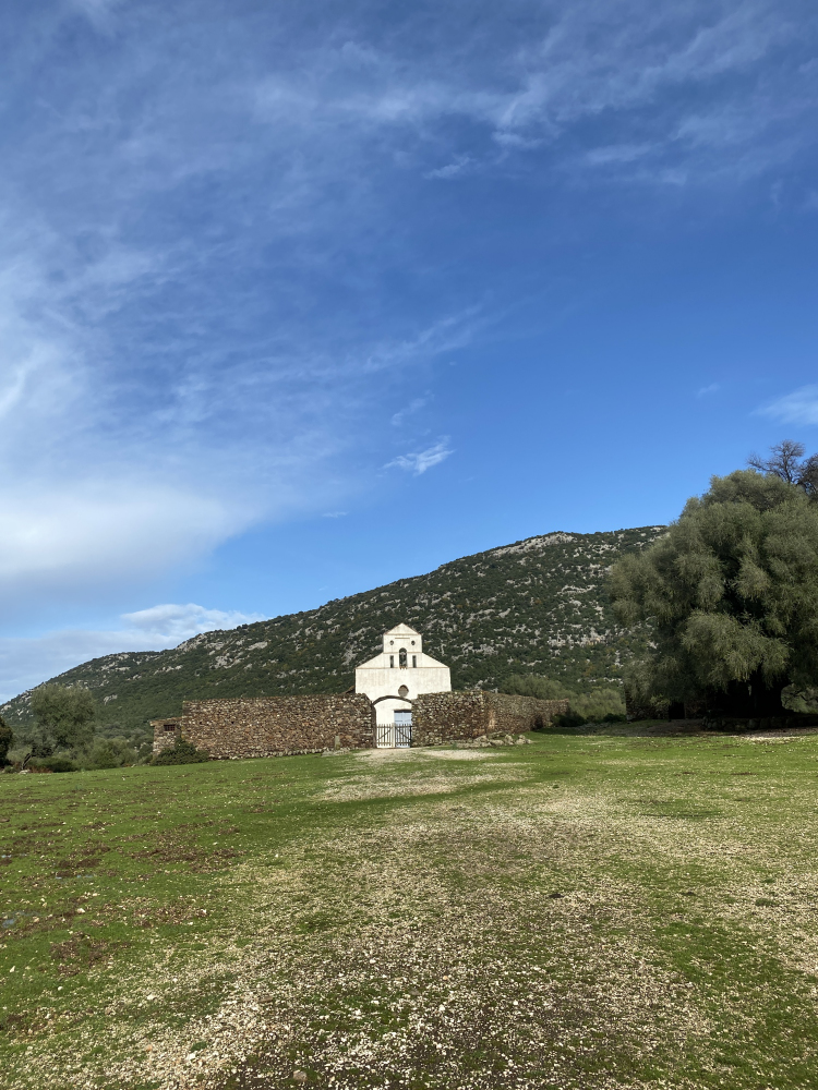 Baunei la chiesa di San Pietro in Golgo