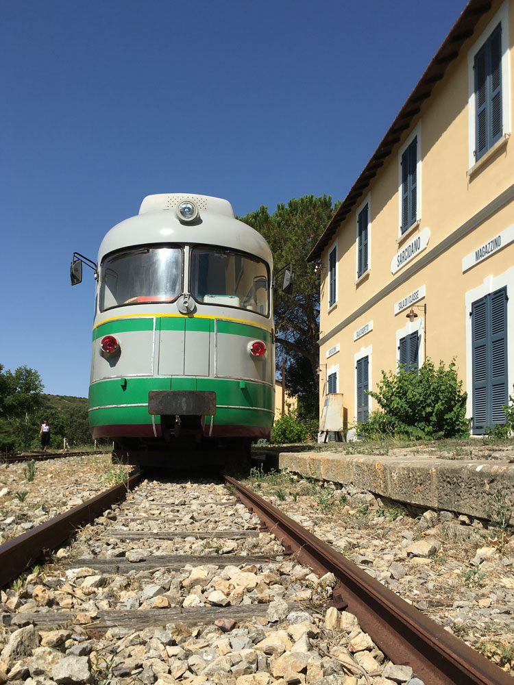 Treno verde di Sardegna con Barbagia Express