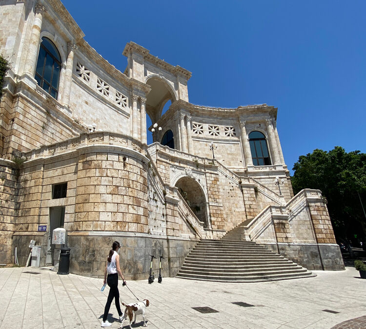 Cagliari: porta del Sud che sa di sole, vento e memoria