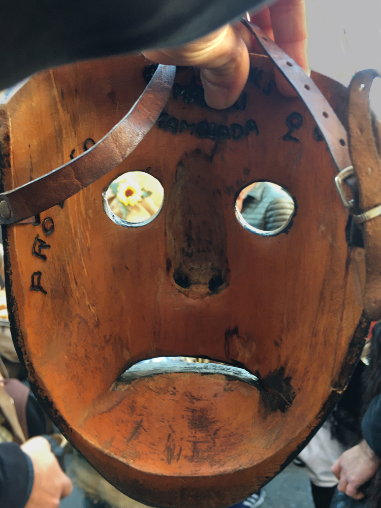 Autunno in Barbagia novembre 2025 mito maschere e poeti