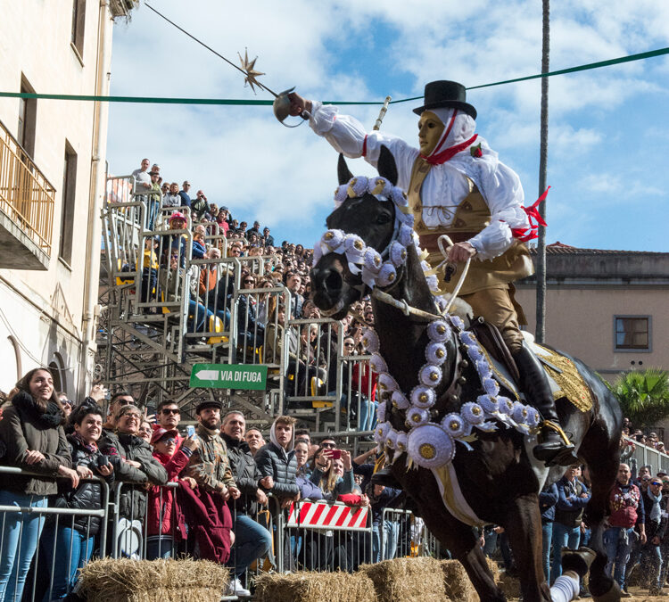 Sartiglia di Oristano il carnevale di Sardegna